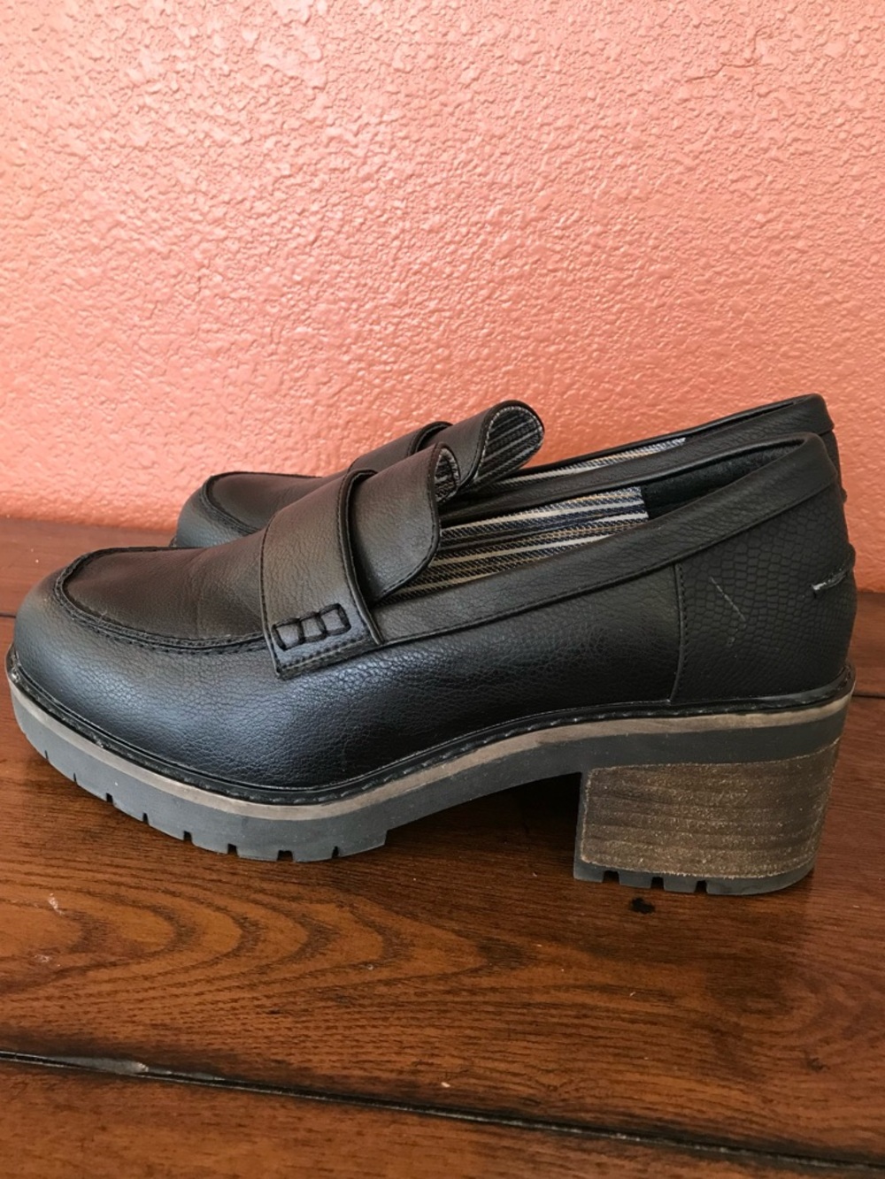 Lane Bryant Women’s 9W Black Lug-Sole Chunky Penny Strap Loafers Shoes in EUC - Picture 8 of 15